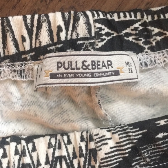 Pull & Bear Black and White Cream Leggings - Picture 3 of 3